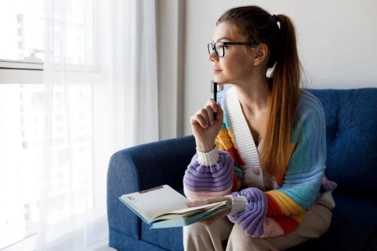 Estudia Psicología de las Carreras Advance de Universidad SEK, periodo 2026