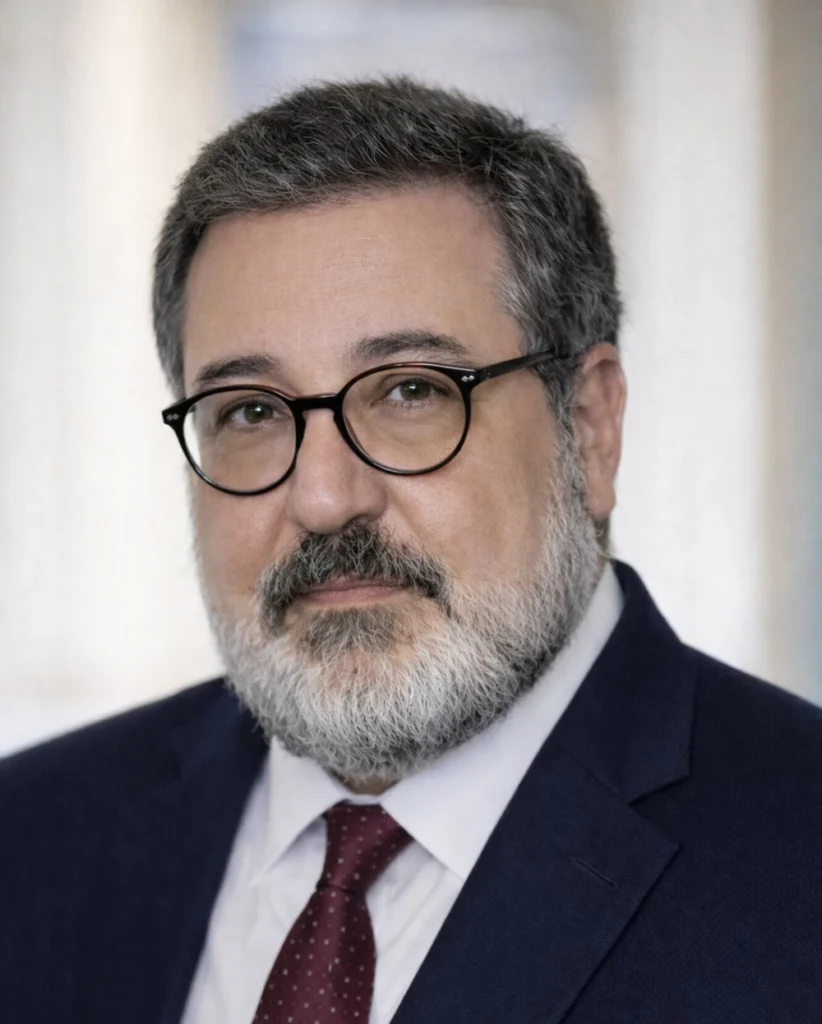 luis manuel marcano director de investigación en universidad sek