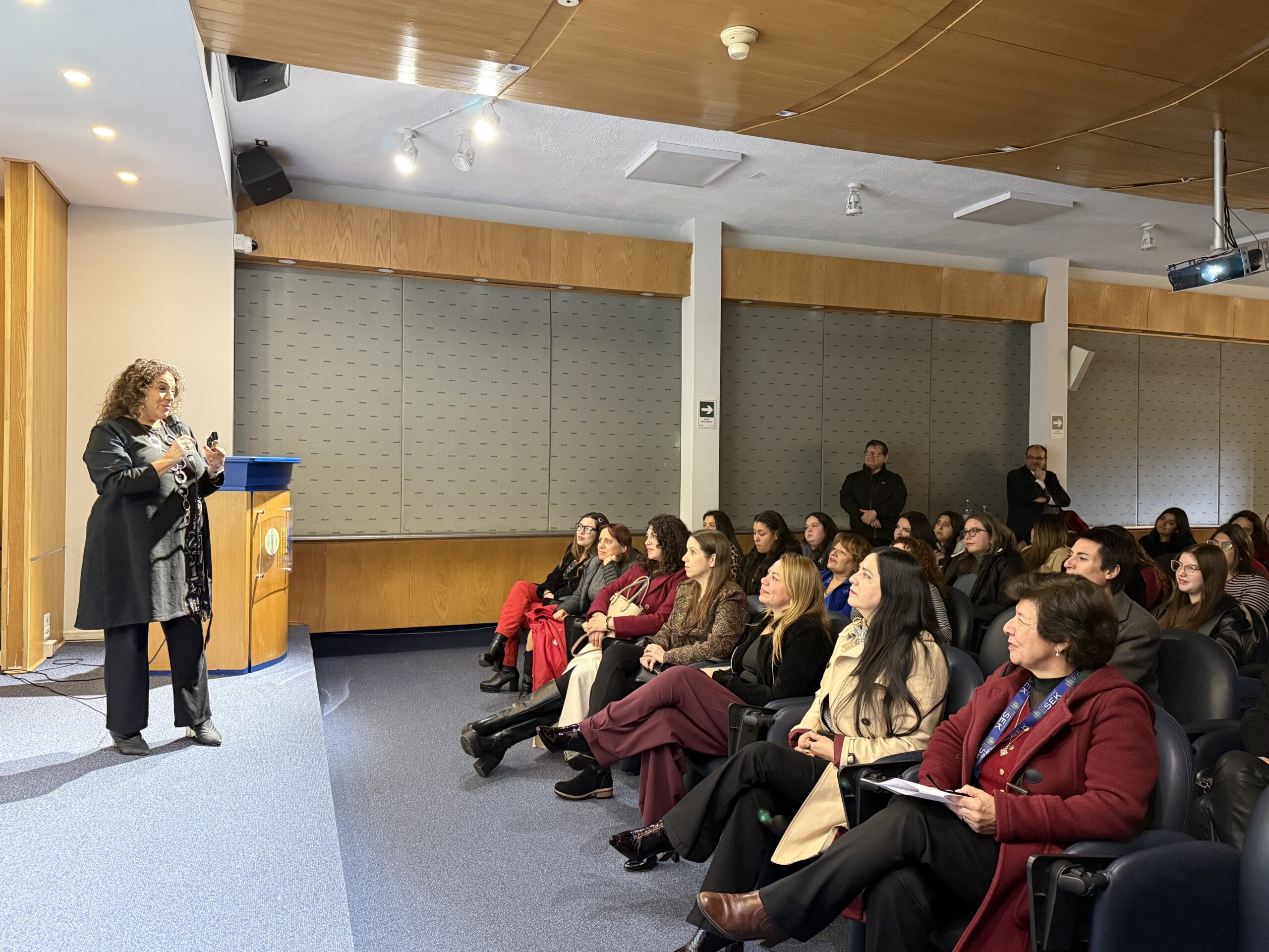 Seminario sobre desafíos y nuevas oportunidades para la matronería